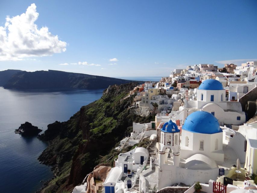 Santorini Small-Group Tour with Wine Tasting & Food Pairing - Pyrgos and its Venetian castle