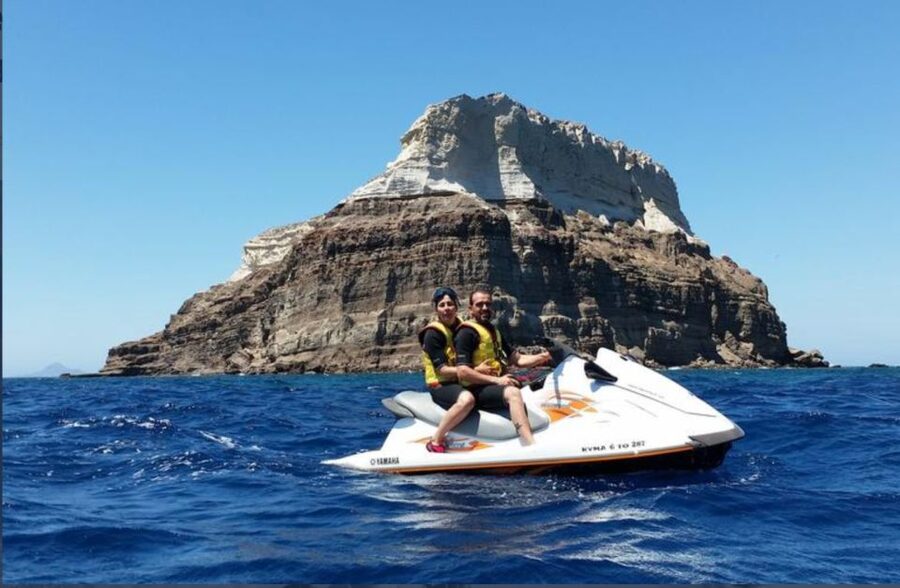 Santorini Speed: 180hp Jet Ski Rental - Practical comfort before and after the ride