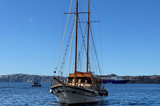 Santorini Sunset Cruise in Caldera - Timing, Meeting Point, And Practical Details