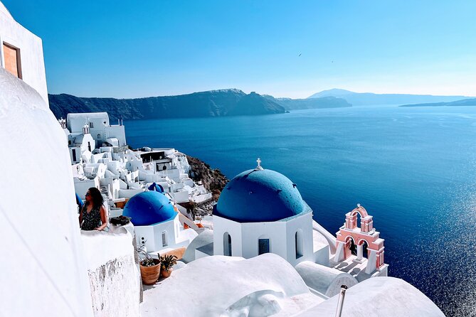 Santorini tailor made tour with the experts(NEW) - Oia’s lanes and blue-domed views