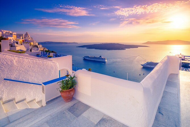 Santorini Tour Designed Especially for Cruise Passengers - Firostefani starts with the classic caldera view