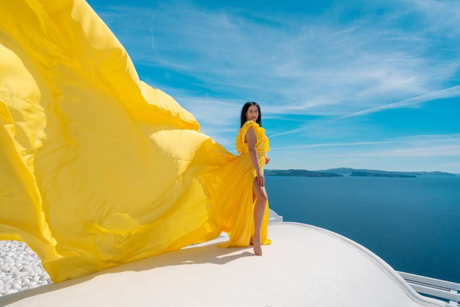 Santorini: Unique Flying Dress Photoshoot Experience - What happens during the one-hour session