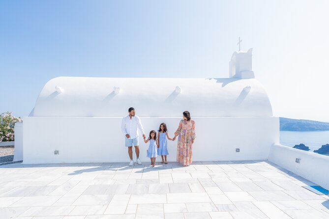 Santorini Vacation Photoshoot - What Happens During the One-Hour Shoot