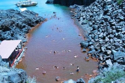 Santorini Volcanic Islands Cruise: Volcano,Hot Springs,Thirassia and Oia Sunset