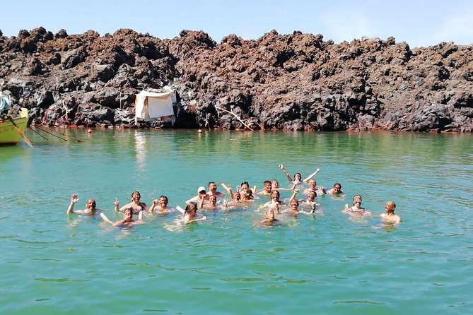 Santorini Volcanic Islands Cruise: Volcano,Hot Springs,Thirassia and Oia Sunset - Oia sunset: beautiful, crowded, and self-guided