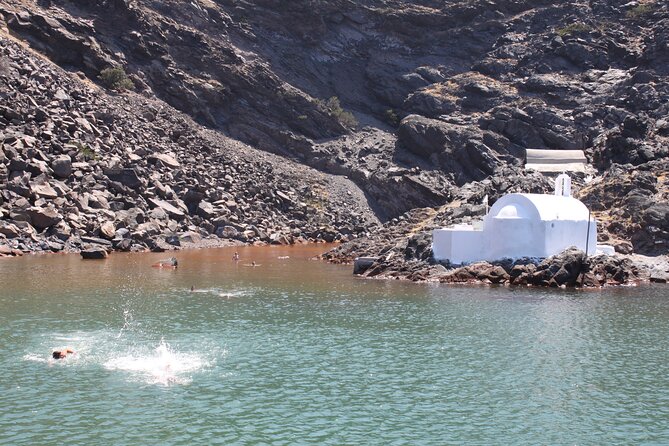 Santorini - Volcano and Hot springs - A short boat trip into Santorini’s volcanic past