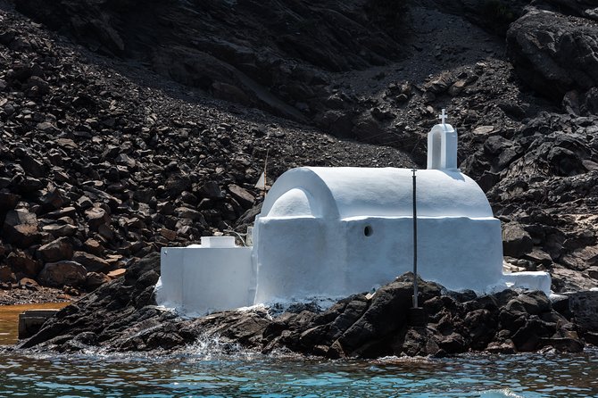 Santorini Volcano and Hot Springs Cruise Tour from Fira Old Port - Reaching Fira Old Port without a last-minute scramble