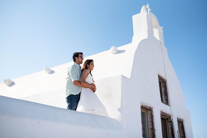 Santorini Walking Tour with a Personal Photographer - Timing, meeting details, and cancellation