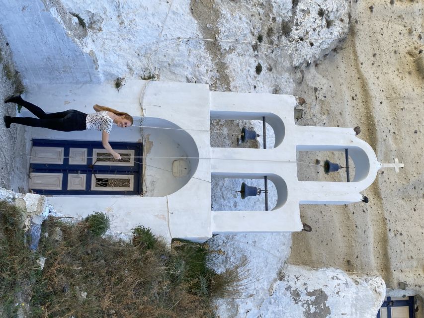 Santorini: Wine Tasting and Cave Settlement Tour - What makes the cave homes worth seeing