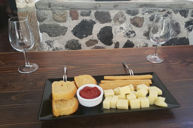 Santorini Wine Tasting & Food Pairing :Taste good life at Santorini - Seeing the Wine Museum Koutsogiannopoulos