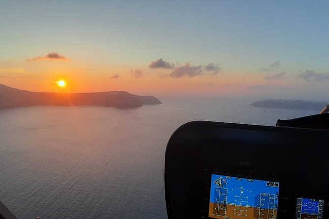 Shared Helicopter Tour Santorini 20 minutes - 2 passengers - Akrotiri and the Bronze Age city