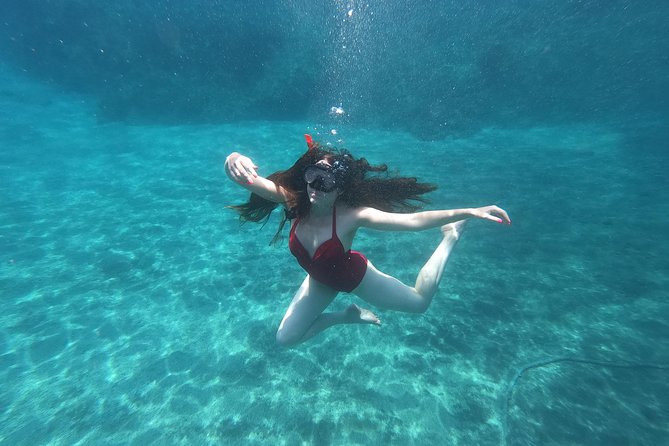Small-Group Santorini Sea Caves Kayak Trip with Snorkeling & Picnic - Why the southern coast is Santorini’s better side for adventure