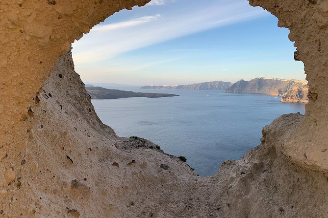Small Group Sightseeing Tour: All Santorini’s Treasures - Why this six-hour route works