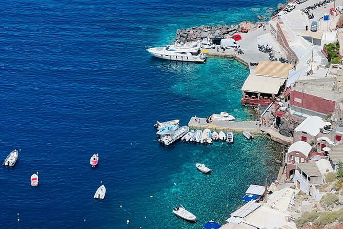 Small Group Sightseeing Tour: All Santorini’s Treasures - Guides, photos, and the feel of the day