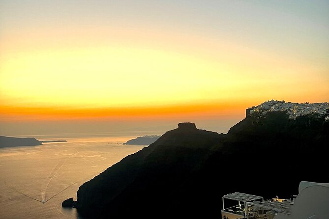 The Highlights of Santorini on a Mini Bus Daily Sunset Tour - Pyrgos and the climb to the Venetian castle