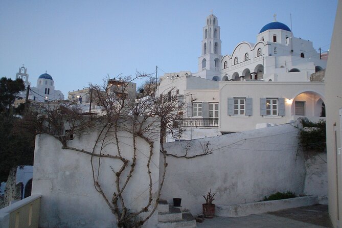 Top Sights of Santorini with Wine Tasting and Sunset in Oia - Guides, coaches, and the practical details