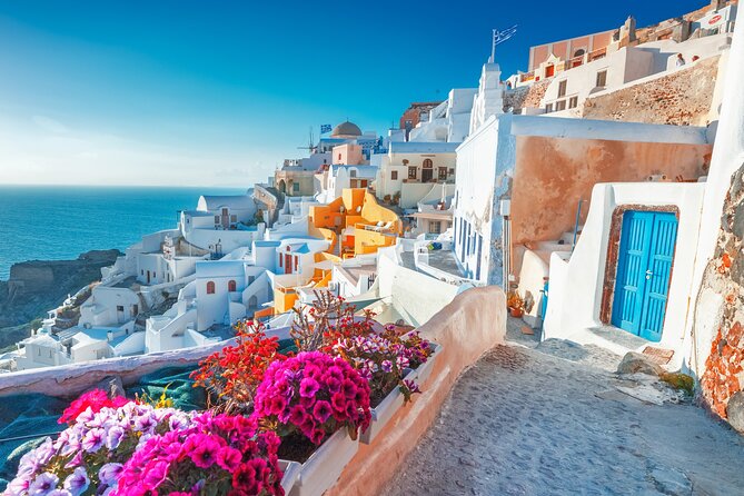 Top Spots Bus Tour in Santorini with Transportation - Oia at sunset, the grand finale