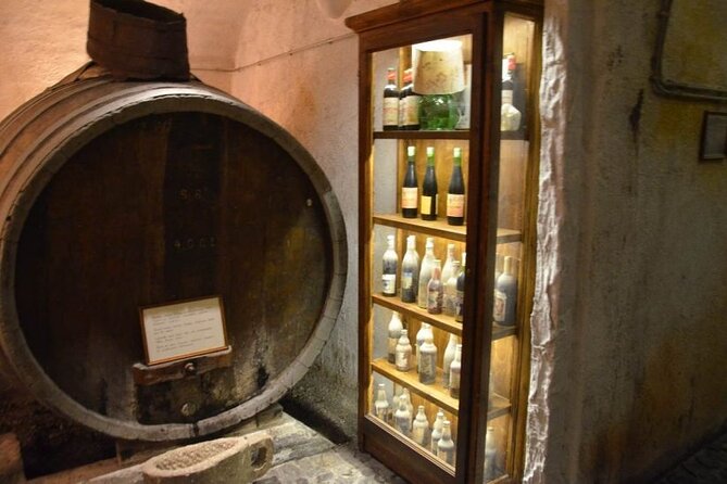 Visit to a Wine Museum and Wine Tasting in Santorini - Shared transfers from hotels and the cable car