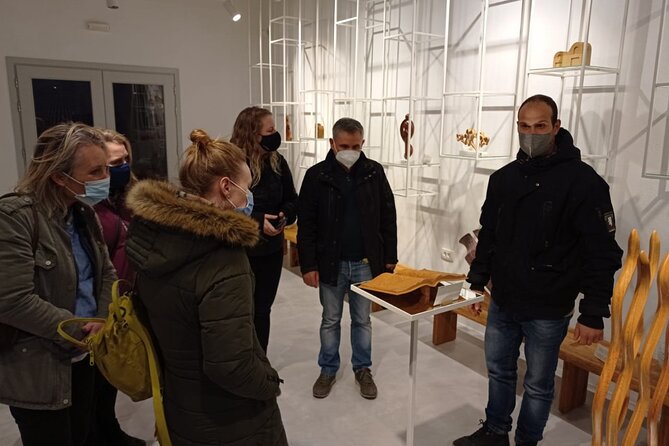 Woodcarving Workshop in Santorini - Michael’s teaching style and the private setup